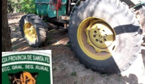 Villa Minetti: recuperaron un tractor robado en Tacañitas, provincia de Santiago del Estero.-