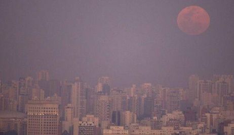 Por qué el eclipse de superluna de este domingo inquieta a la NASA