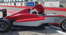 El piloto Santafesino Ian Reutemann entrena en la academia Ferrari