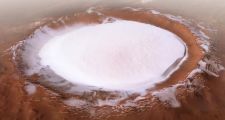 El impresionante cráter de hielo perpetuo de Marte
