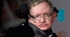 Hawking afirma comprender el universo, pero no a Donald Trump