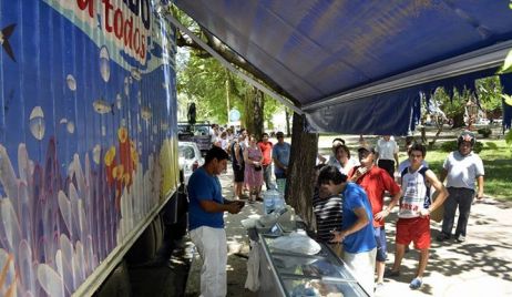 VUELVE EL CAMION DE LA ECONOMIA POPULAR DE PESCADOS Y MARISCOS