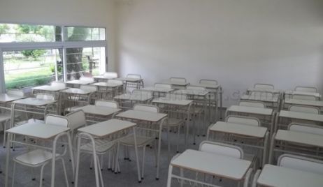 Más de un millón y medio de pesos en  aportes para escuelas .