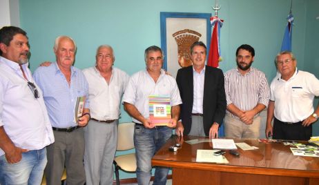 La provincia firmó convenios para obras en Calchaquí por más de $7 millones 