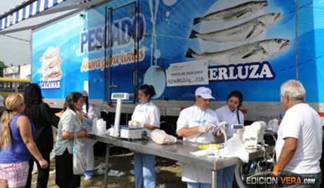 Mañana llega el camión de pescados y mariscos a Vera.