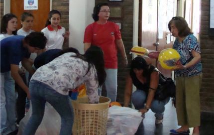 ENTREGA DE JUGUETES Y MERCADERIA