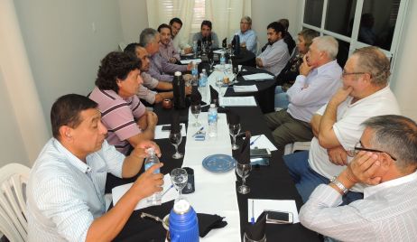 IMPORTANTE REUNION DEL PERONISMO DEL DEPARTAMENTO VERA DONDE SE RESOLVIO TRABAJAR EN UNIDAD CON LA CONDUCCION DEL SENADOR SOSA