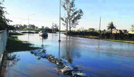 El intendente de Melincué le pegó a la provincia por las inundaciones: 