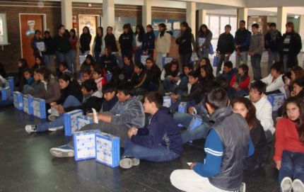 ENTREGA DE NETBOOKS EN LA EDEM Nº 259 DE LA CIUDAD DE VERA
