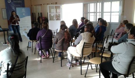 LA GALLARETA: EMPRENDEDORES LOCALES PARTICIPARON DE JORNADA DE CAPACITACIÓN SOBRE MANIPULACIÓN DE ALIMENTOS