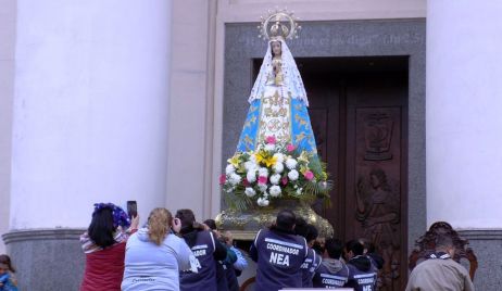 Una multitud participó de la misa central frente a la Basílica