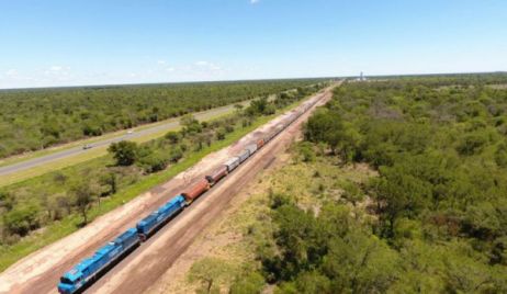 Por primera el Belgrano Cargas se transportaron 100 vagones juntos