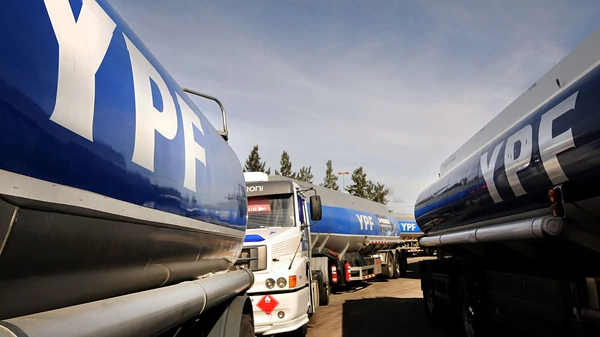 YPF aumentó casi 5% el precio de sus naftas