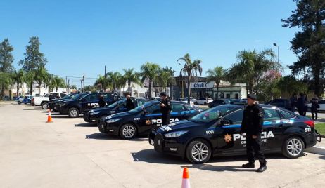 ENTREGA DE  MÓVILES PARA LA POLICÍA