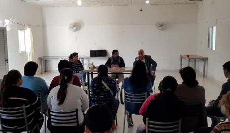 Fortín Olmos: Reunión por la falta de inversión de la EPE en la zona urbana y rural.