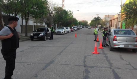 Controles vehiculares en distintos puntos de la ciudad.