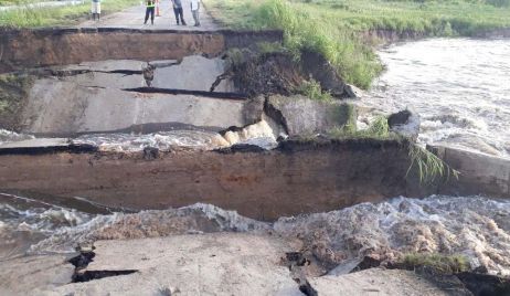 Colonia Teresa: Colocan un puente bailey donde se produjo el hundimiento de la ruta.