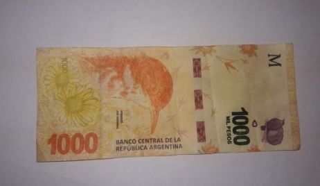 Billetes de 1000 pesos falsos