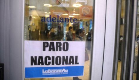 Los bancos no abrirán al público el 30 de abril y el 1 de mayo