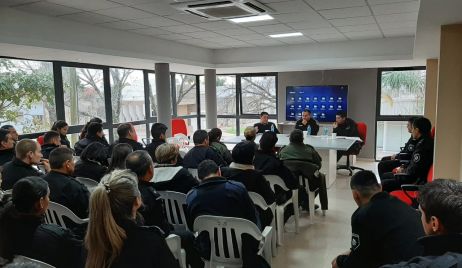 JORNADA DE CAPACITACION AL PERSONAL POLICIAL DE LAS DISTINTAS COMISARIAS DEL DEPARTAMENTO VERA