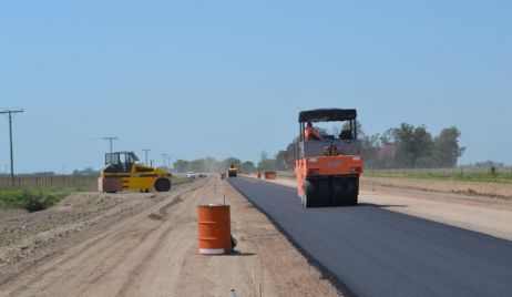 ROMANG: Comenzó la pavimentación de la Ruta 36