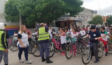 Trabajo articulado con docentes sobre educación vial.