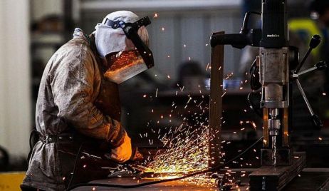 La industria santafesina cayó un 7,4% en noviembre y advierten que la crisis persiste