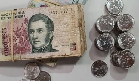 Postergaron el retiro de circulación de los billetes de 5 pesos