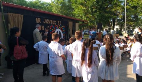 Delegado de la Región II de Educación oficializo el inicio del Ciclo Lectivo 2020 en la Escuela Nº 6251 de la localidad de la Esmeralda.