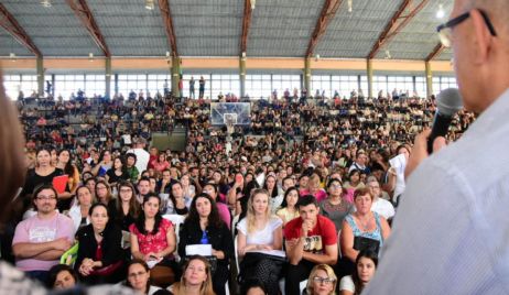 LA PROVINCIA TITULARIZÓ 1186 CARGOS DOCENTES Y 1077 HORAS CÁTEDRA