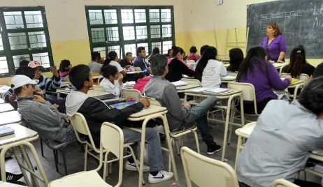 Niños con fiebre o dolor de garganta no deben asistir a la escuela