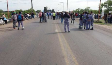 Municipales de Reconquista y Avellaneda se movilizaron y cortaron el tránsito en Ruta 11