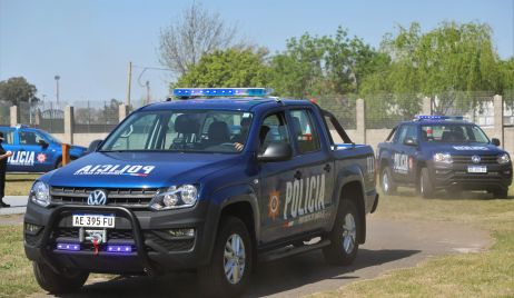 La provincia entregó 20 patrulleros a la Policía Vial y la Guardia Rural Los Pumas