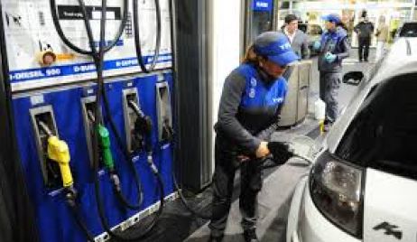 YPF sube los precios de los combustibles 2,5% 