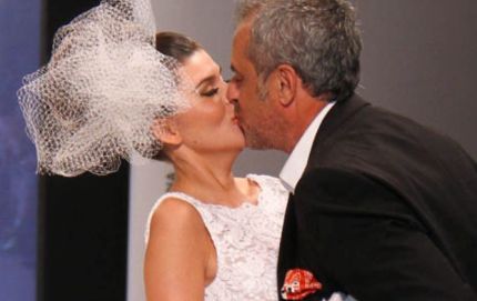   ¡A puro amor! Loly y Rial a los besos en plena pasarela