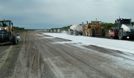 Avanza en la ejecución de la obra de pavimentación de la Ruta 36, Vera - Romang