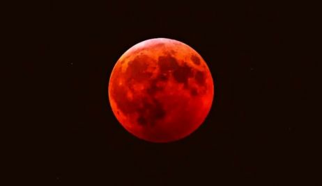 Eclipse: este domingo se podrá ver la Luna de Sangre en Santa Fe