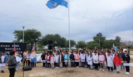 DIA DE LA BANDERA EN GARABATO 