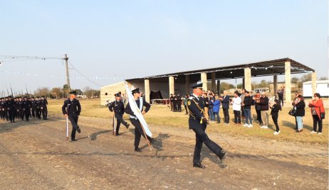 EN CAÑADA OMBÚ: RECORDARON AL GRAL SAN MARTÍN CON UN DESFILE