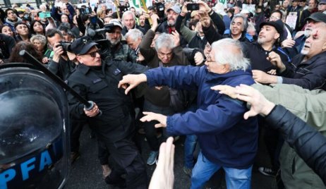 La Policía reprimió a jubilados