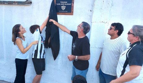 HURACÁN RINDIÓ HOMENAJE A JUANJO IGLESIAS