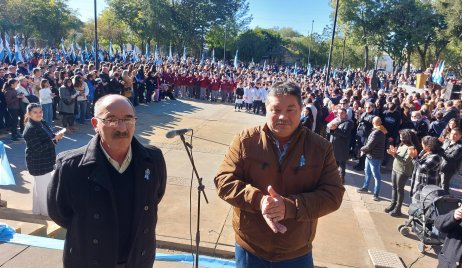 MÁS DE 500 ALUMNOS PROMETIERON LEALTAD A LA BANDERA