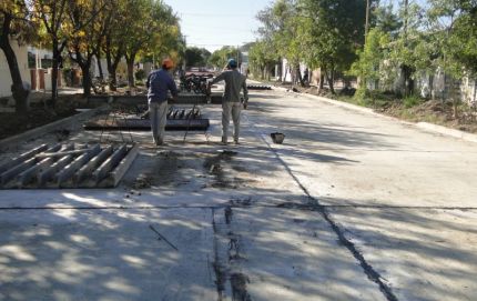 CONCLUYO LA PAVIMENTACION DE UNA NUEVA CALLE  SOBRE 9 DE JULIO