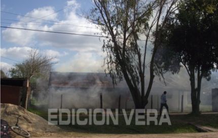 SE INCENDIO UNA VIVIENDA EN LA GALLARETA