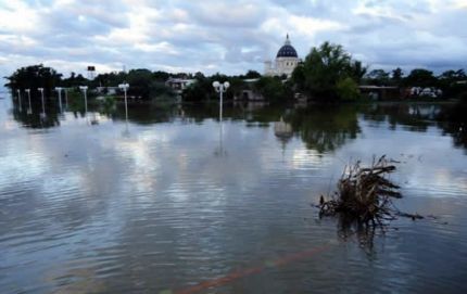 Itatí ya está inundada por la crecida del río Paraná