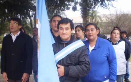 Calchaquí conmemoró el acto patrio de la independencia nacional