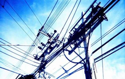 UN NIÑO RECIBIÓ UNA DESCARGA ELECTRICA