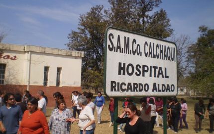 Manifestación frente al hospital de Calchaquí