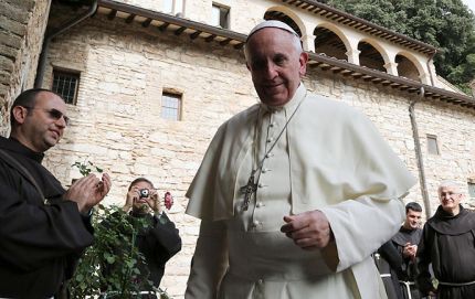 El papa Francisco se reunió con uno de los jesuitas secuestrados durante la dictadura