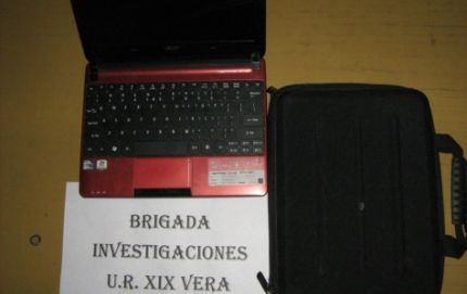 HURTO DE UNA NETBOOK POR PARTE DE UN MENOR